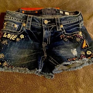 Miss Me denim shorts size 28